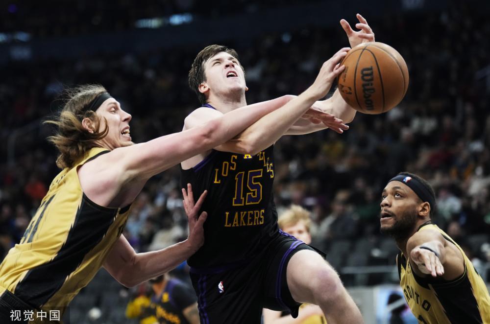 在首场比赛 在首场比赛