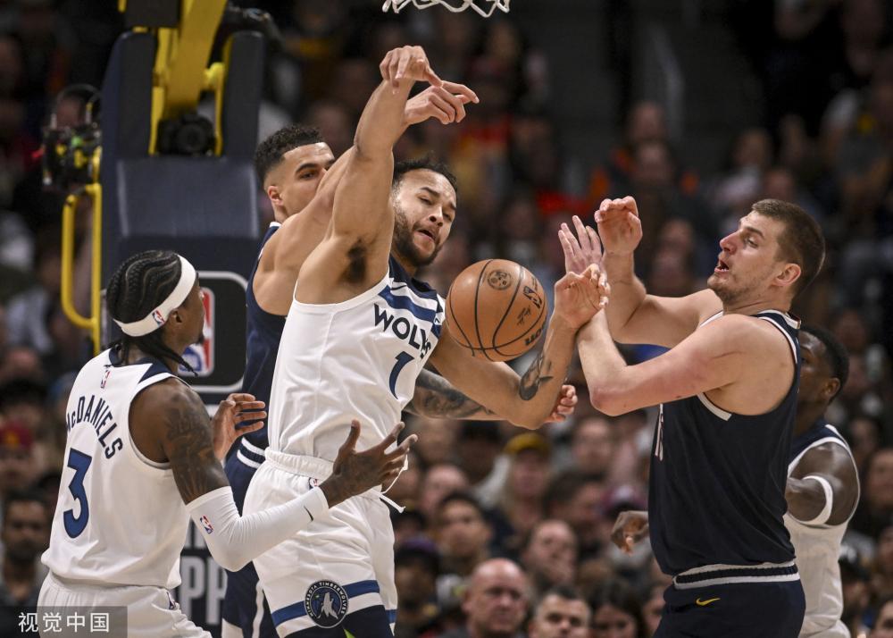 的竞争中脱 的竞争中脱